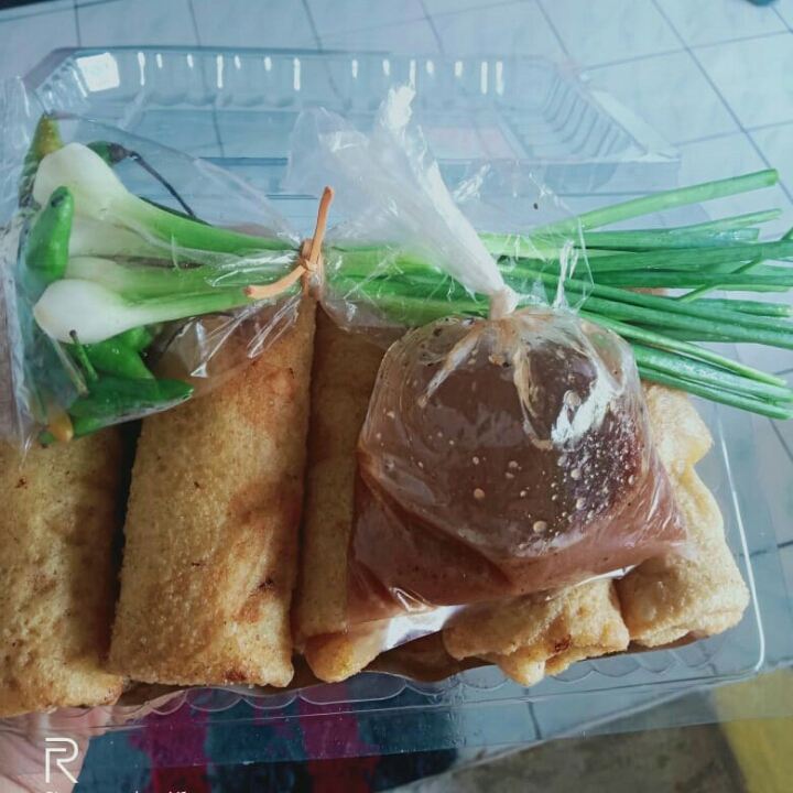 Lumpia Ayam Rebung Per Box Isi 10