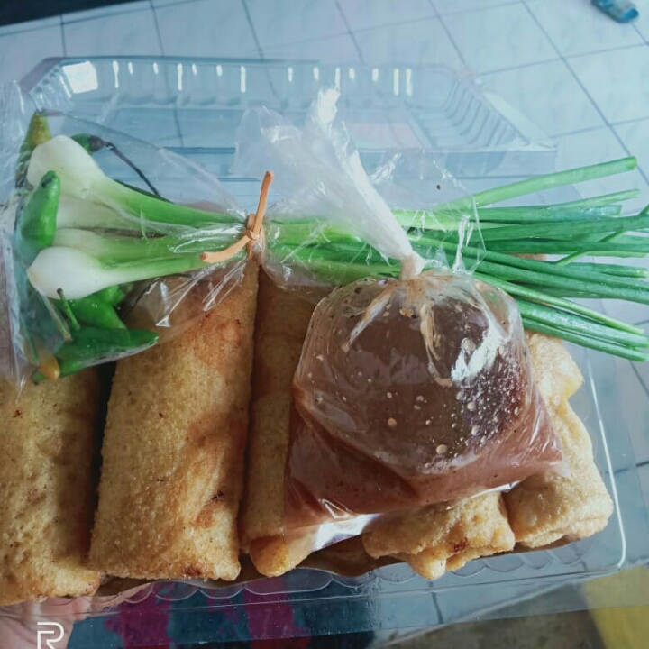 Lumpia Ayam Rebung Per Box Isi 8