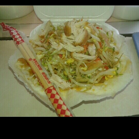 Lumpia basah ayam sewir