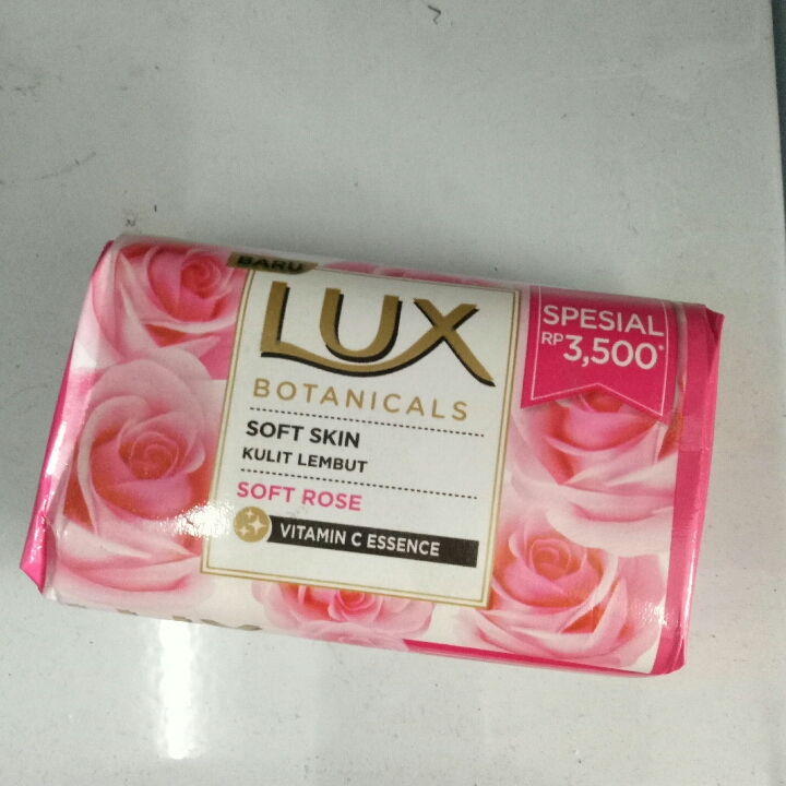Lux Sabun Batang Soft Rose