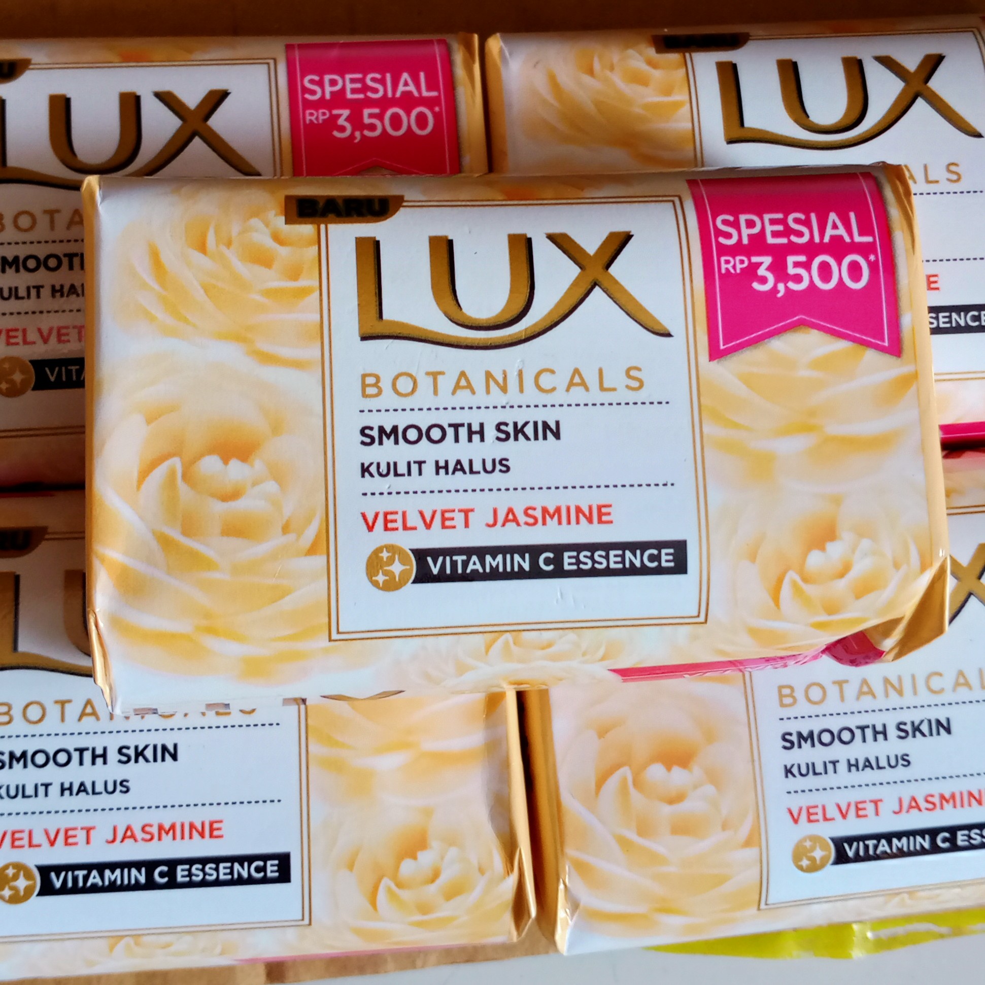Lux Velvet Jasmine 75gr
