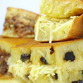 MARTABAK KEJU KISMIS