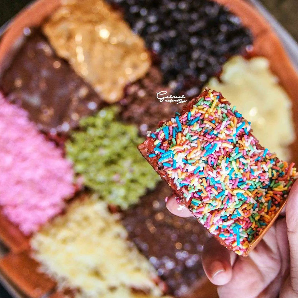 MARTABAK PIZZA 10 TOP