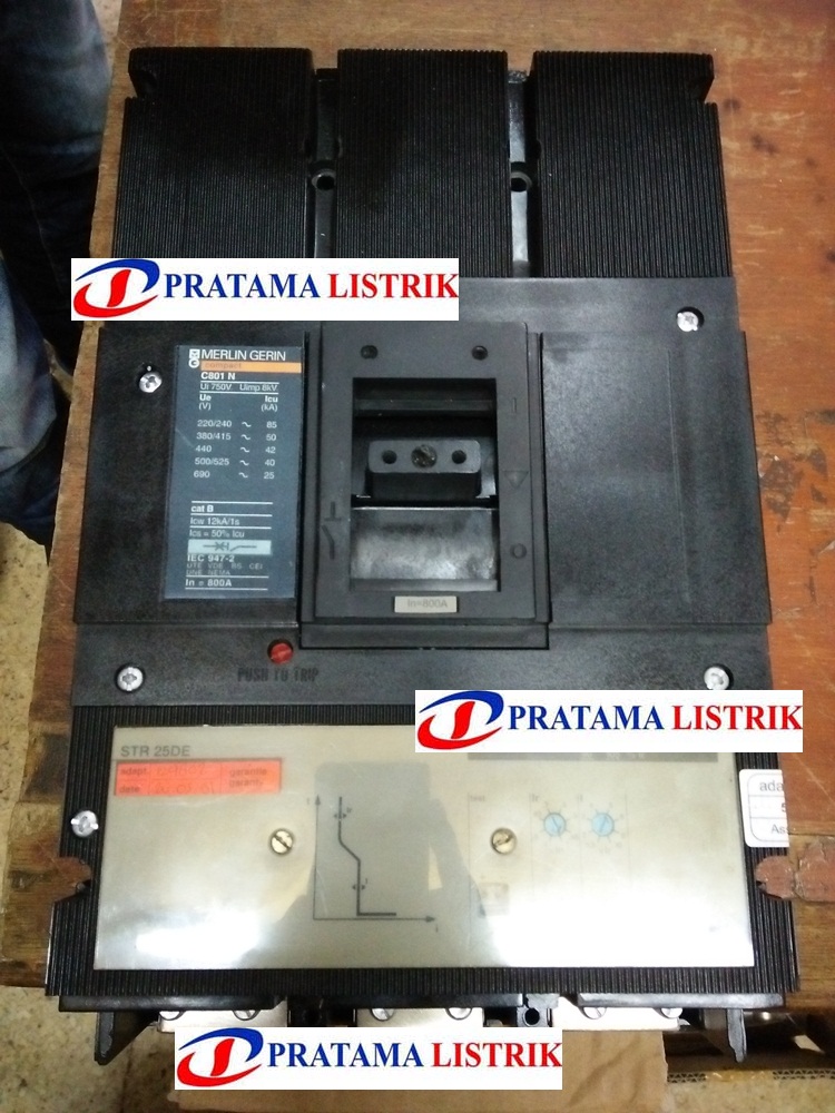 MCCB C801N 800A 3P Manual Merlin Gerin