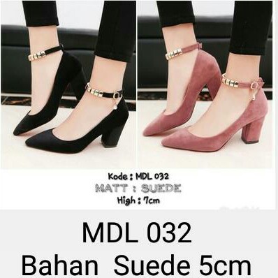 MDL 032 Hils Cantik