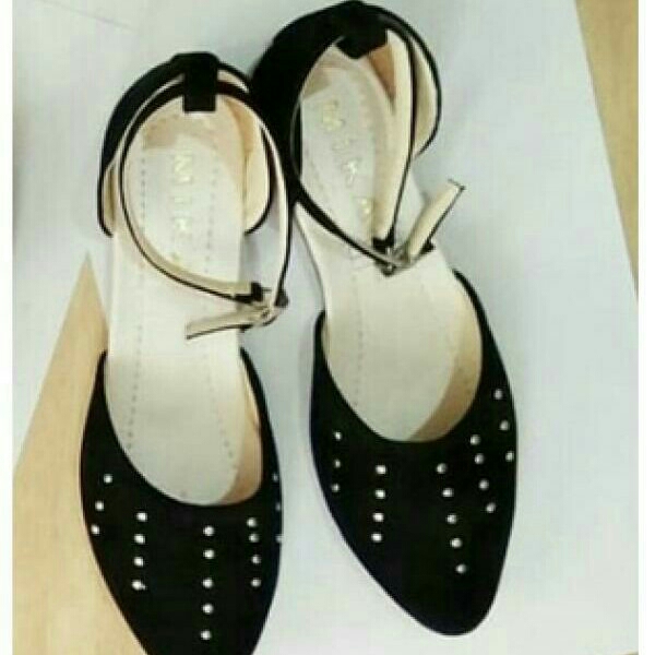 MG35 FLATSHOES HITAM