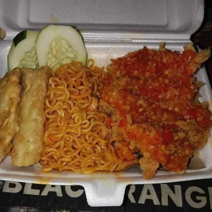 MIE GEPREK 