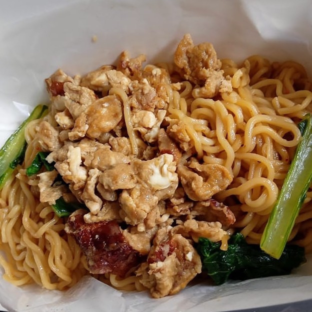 MIE GORENG AYAM LILA