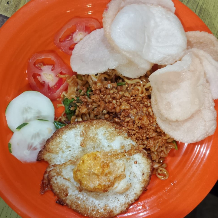 MIE GORENG TELUR 