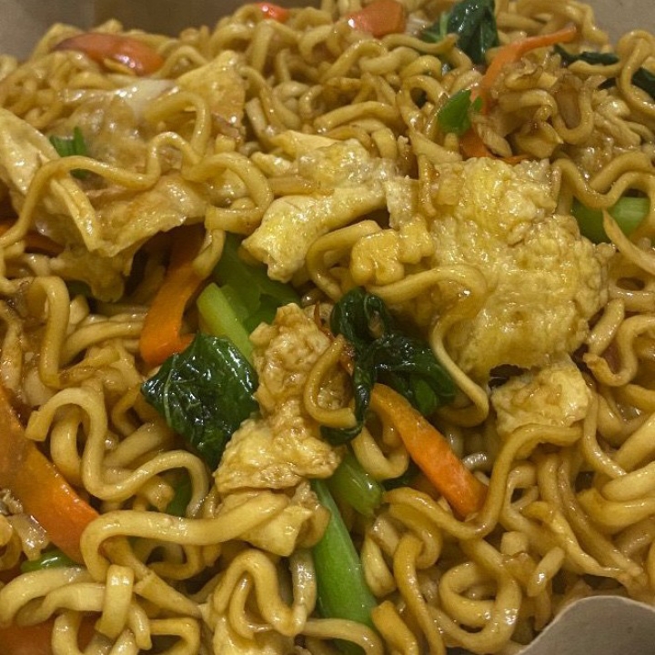 MIE KUNING GORENG JUMBO 