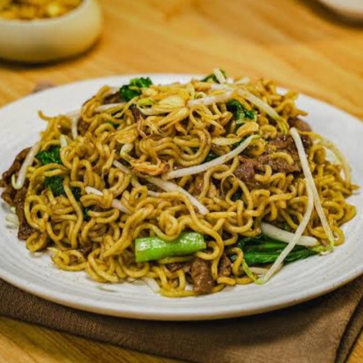 MIE KUNING GORENG SAPI