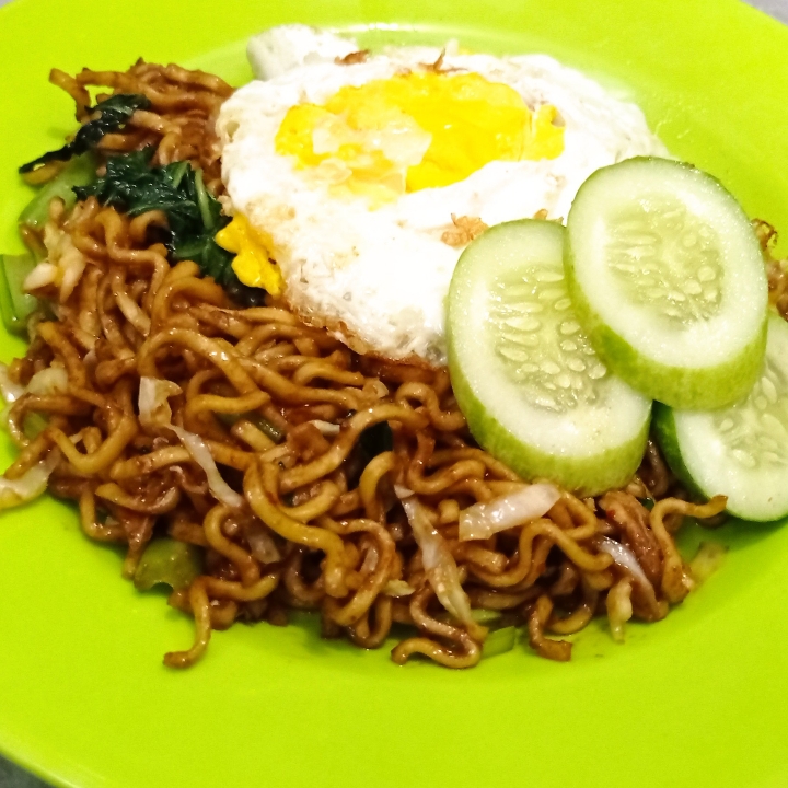 MIE PEDAS GILA