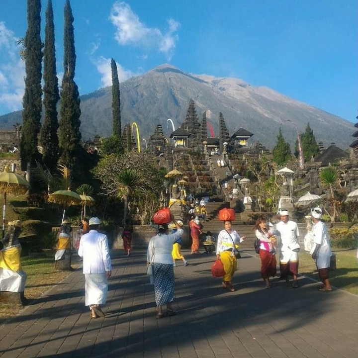 MOTHER TEMPLE TOUR