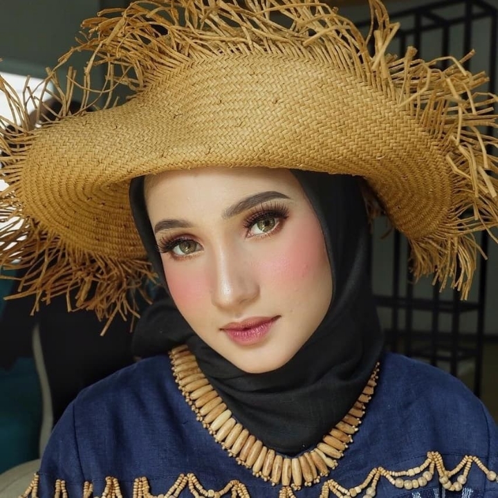 Make Up Hair Do 2