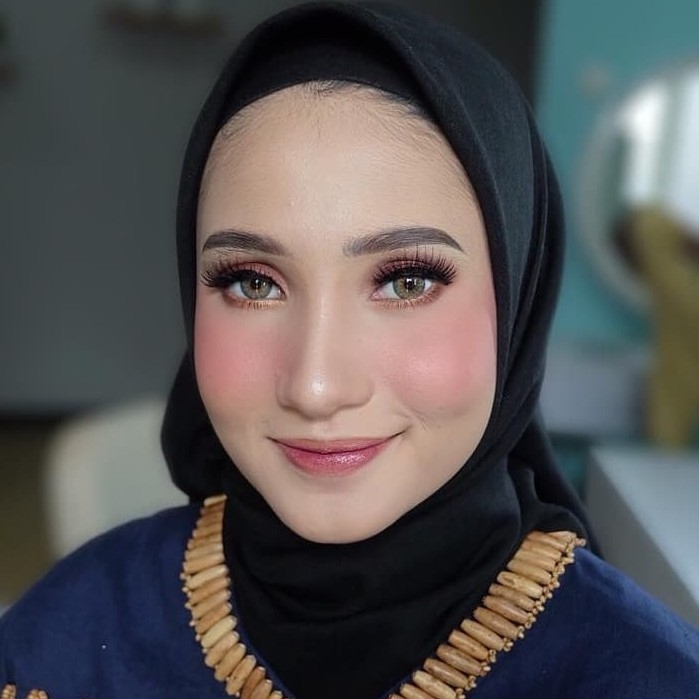 Makeup Hairdo 3