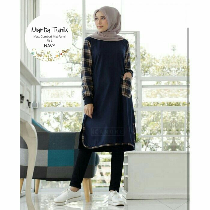 Marta Tunik Navy