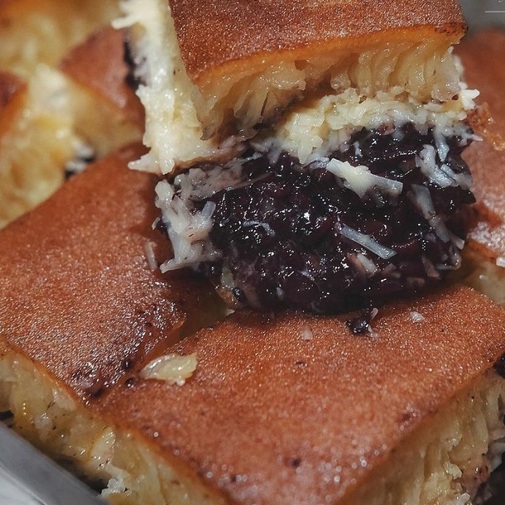 Martabak Bangka Ketan Item 