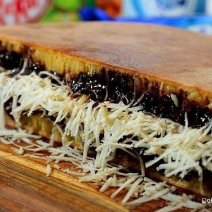 Martabak Toping Kismis