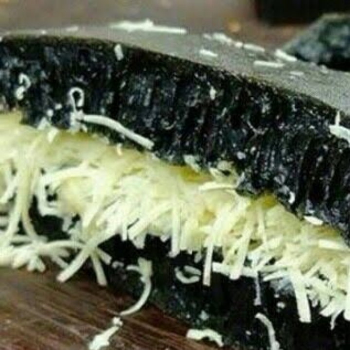 Martabak Keju Spesial Hitam
