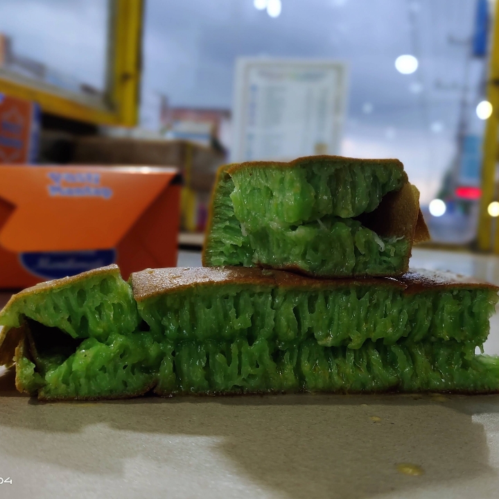 Martabak Manis Biasa Atau Pandan 