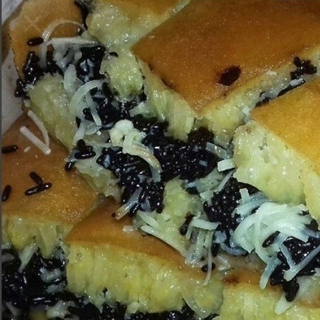 Martabak Manis Ketan Kelapa
