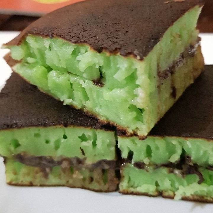 Martabak Pandan KEJU PISANG COKLAT SUSU