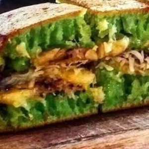 Martabak Pandan Keju Mesis Pisang Susu