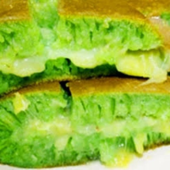 Martabak Pisang Pandan
