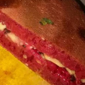 Martabak Red Velvet Keju Mesis Pisang Susu