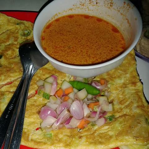 Martabak Telur Kuah Kari