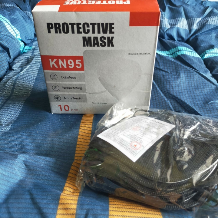 Masker KN95 Hitam