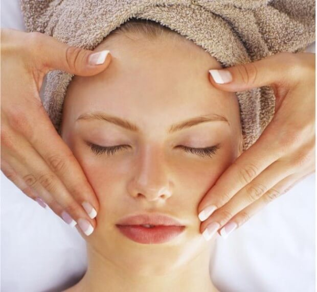 Massage dan Totok Wajah