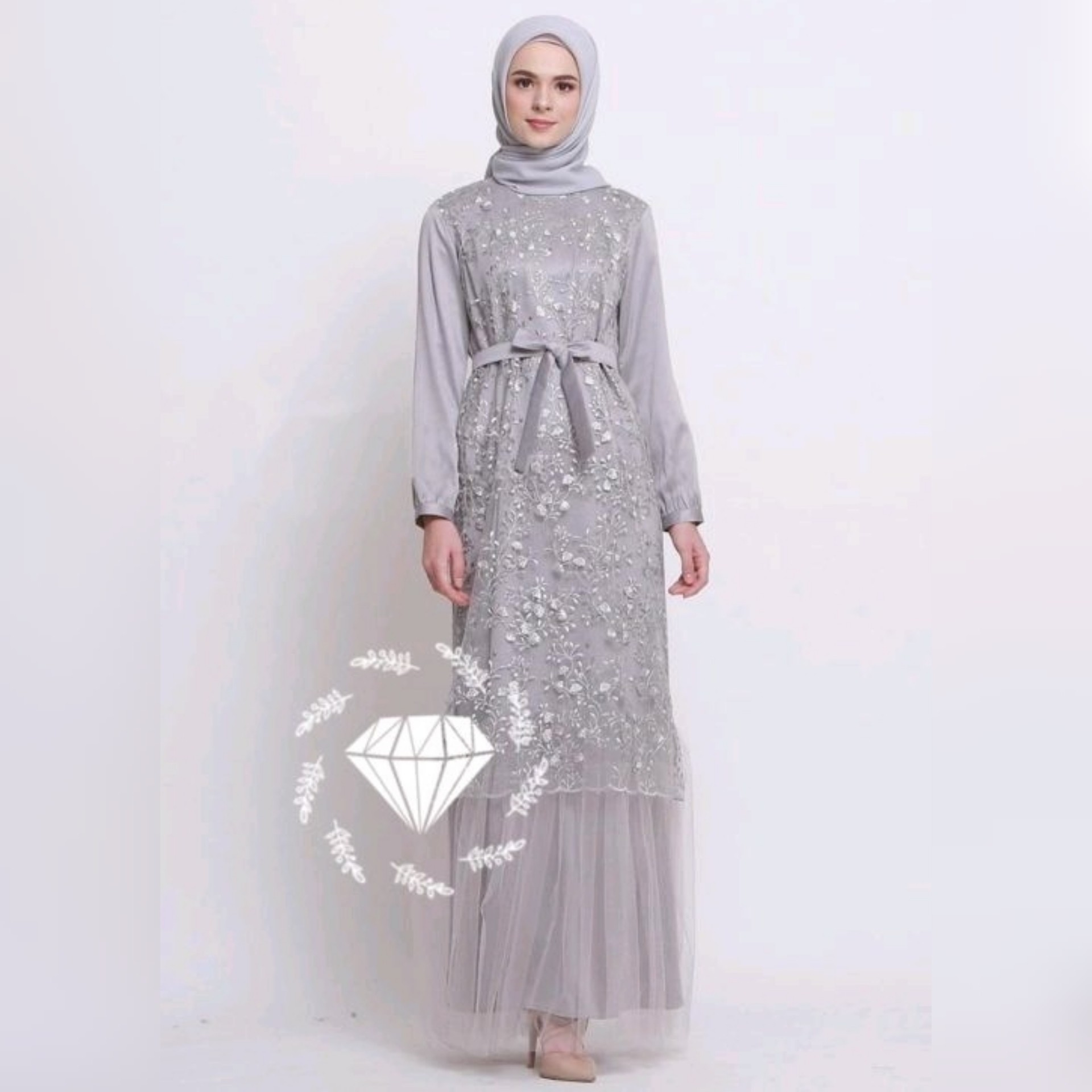Maxy Insani Grey
