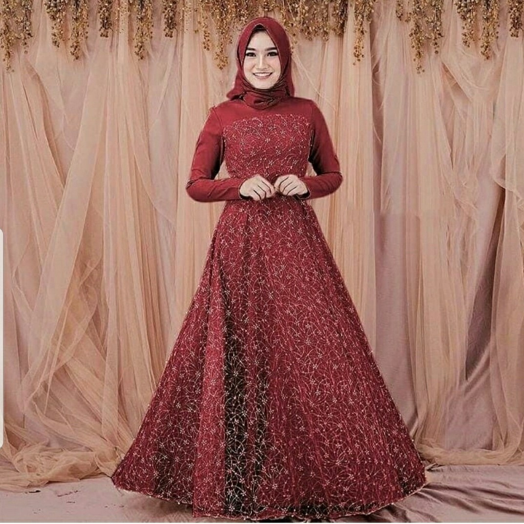 Maxy Theresia Maroon