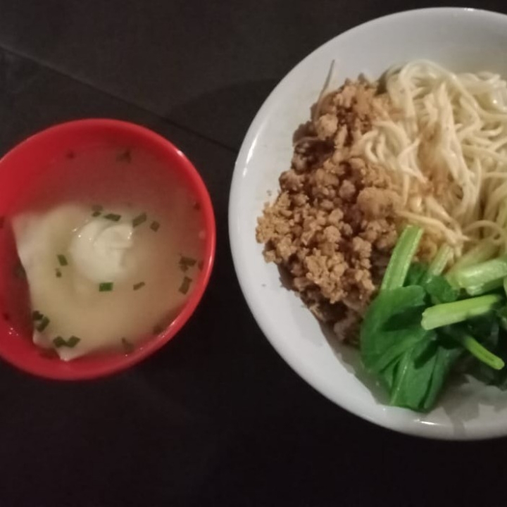 Mi Ayam Pangsit Rebus 2