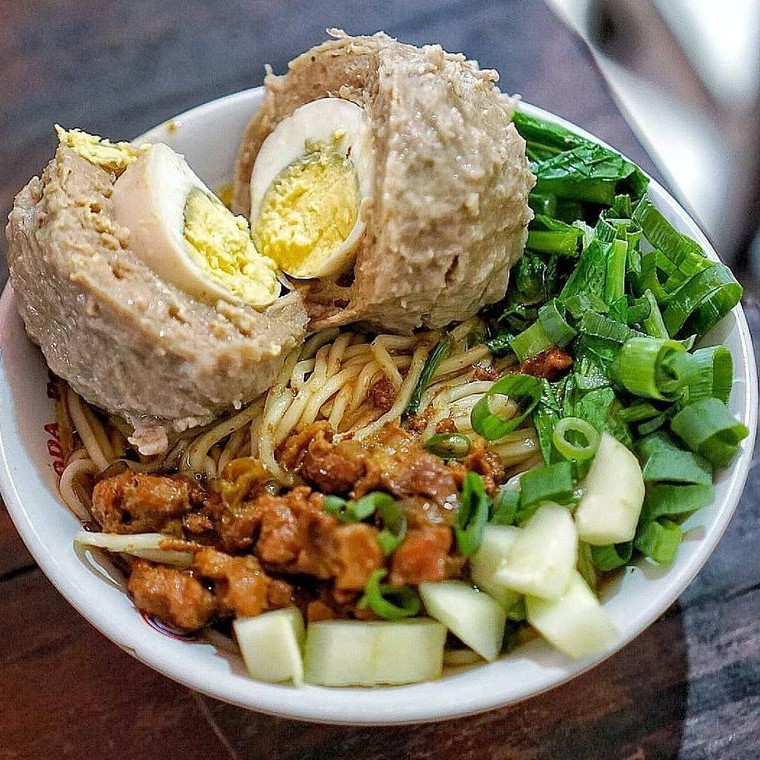 Mie Ayam Bakso Besar