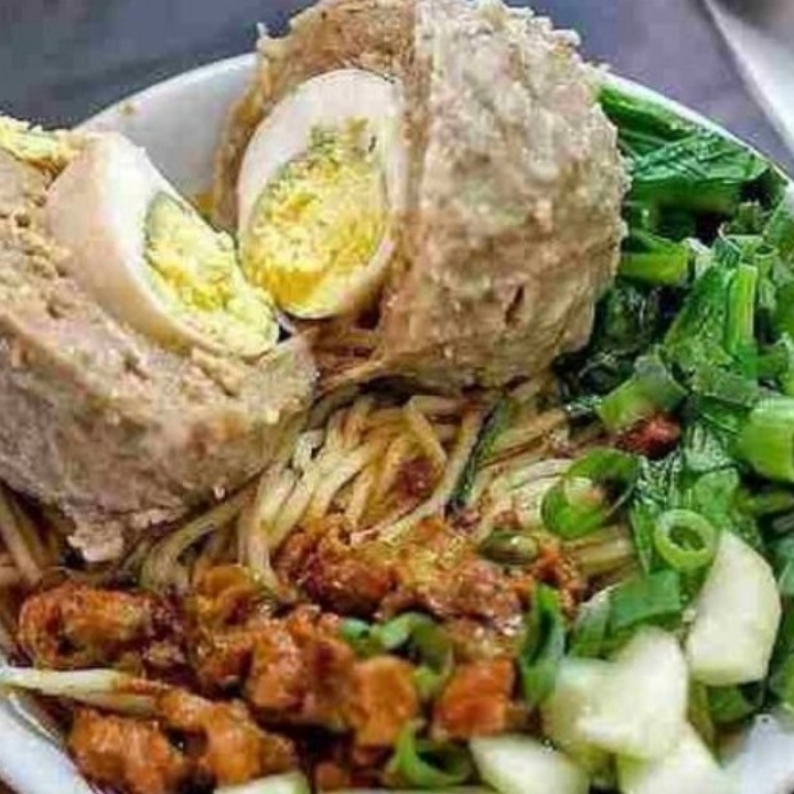 Mie Ayam Bakso Cingcang Urat Telor Cengek