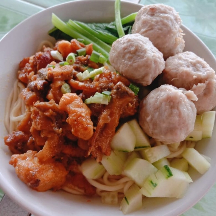 Mie Ayam Bakso Kecil Porsi Penuh