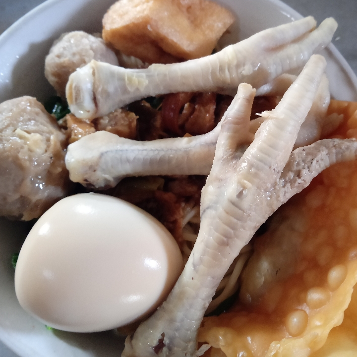 Mie Ayam Bakso Telur Ceker 