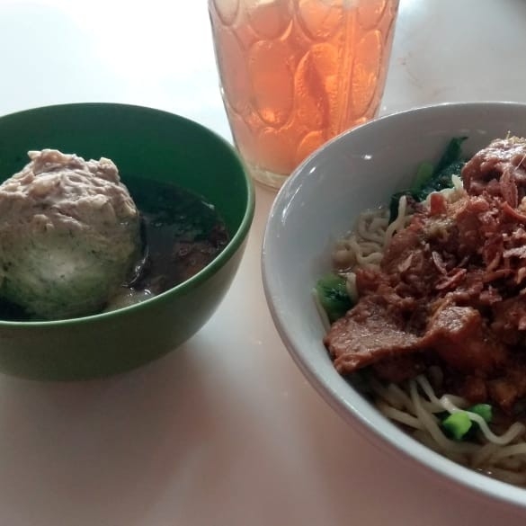 Mie Ayam Baso Urat GR