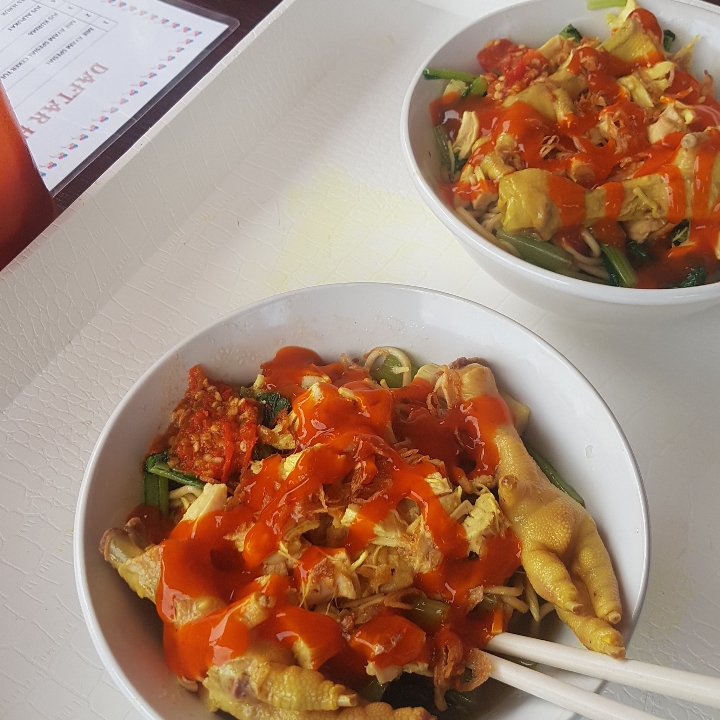 Mie Ayam Spesial Ceker Tulang Lunak 2