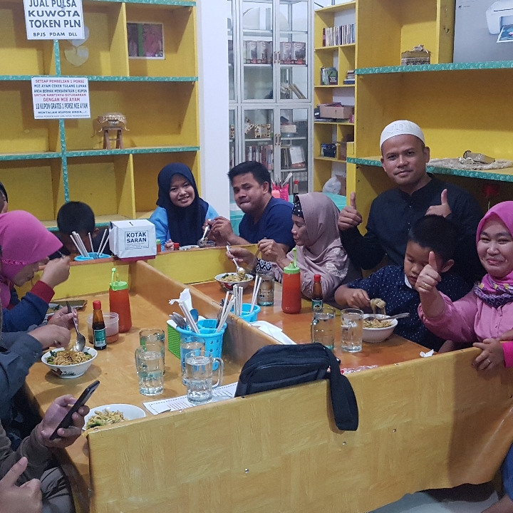 Mie Ayam Spesial Ceker Tulang Lunak 3