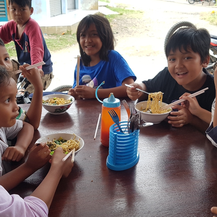 Mie Ayam Spesial Ceker Tulang Lunak 5