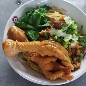 Mie Ayam plus Ceker