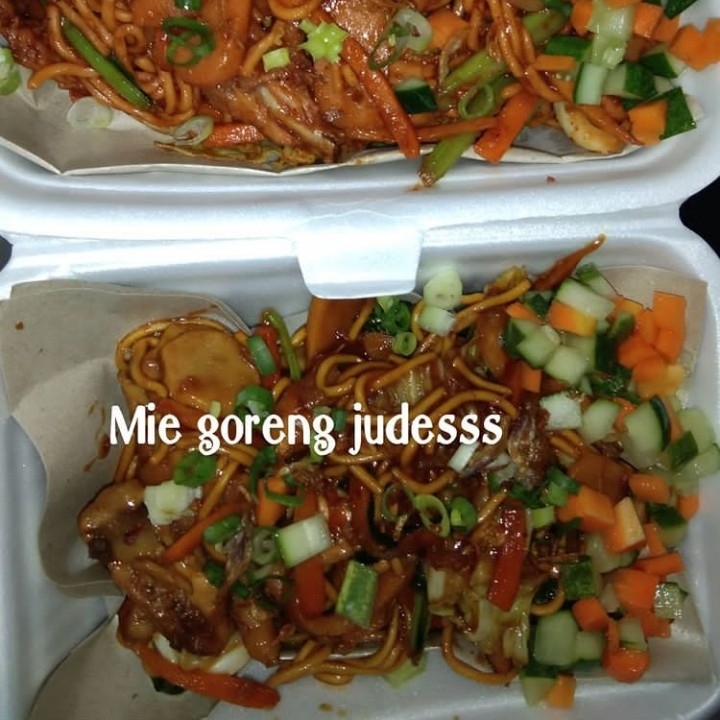 Mie Balong Ceker Judes Goreng