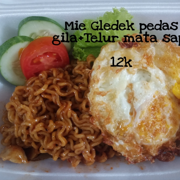Mie Gledek Pedas Gila Telur Mata Sapi