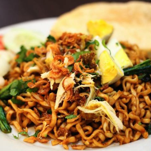 Mie Goreng Atau Kuah