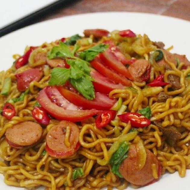 Mie Goreng Ayam Baso Sosis