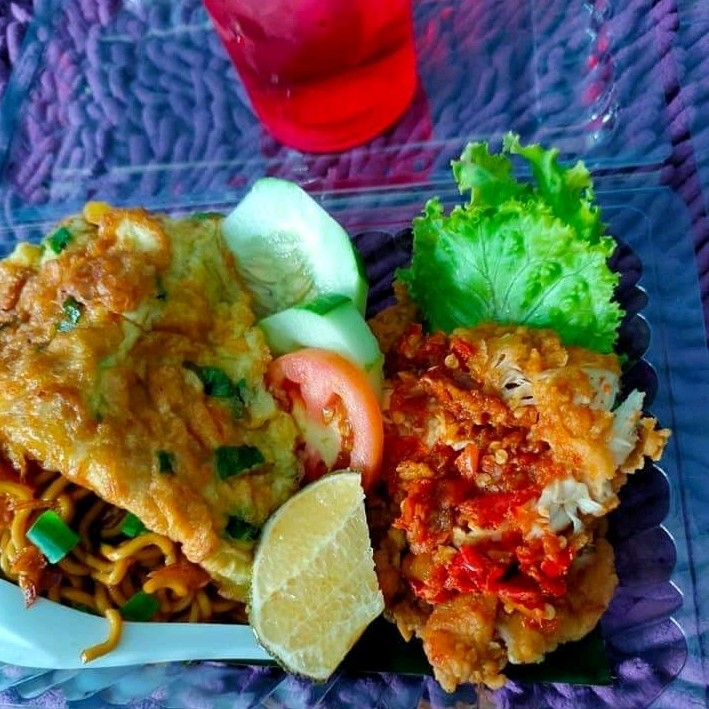 Mie Goreng Ayam Geprek