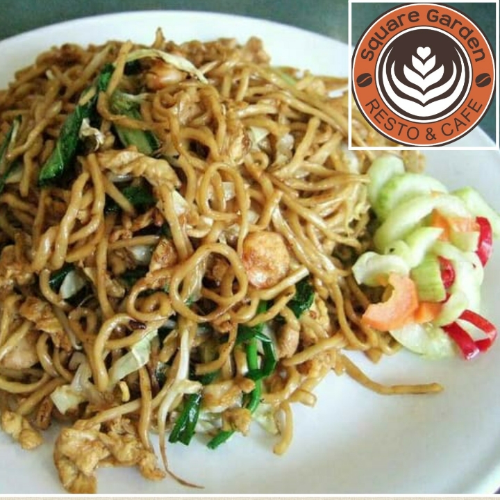 Mie Goreng Ayam Geprek